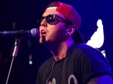 James Arthur_w_32