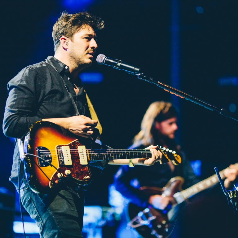 Mumford & Sons / Image source: Apple Music Festival, London 2015